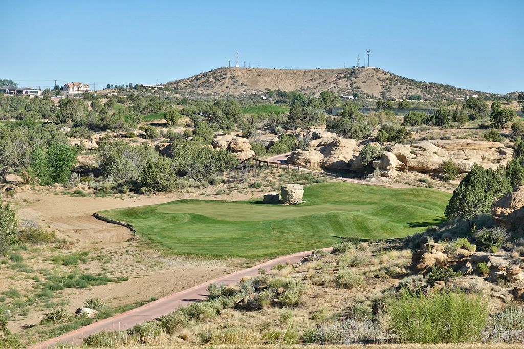 Pinon Hills Golf Course